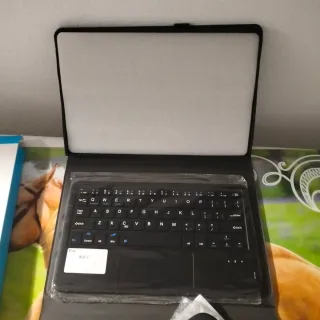 Teclado inalámbrico + Ratón