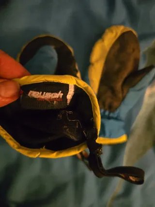 Guantes de nieve Reusch azules y amarillos