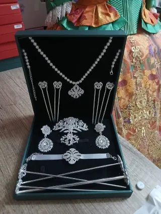 Lote Aderezo Fallera Plata y Perlas