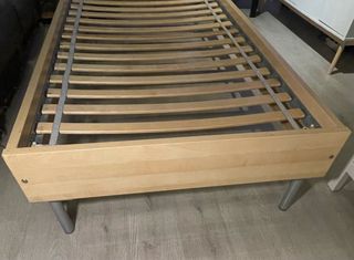 Cama individual Ikea: base, somier y colchón