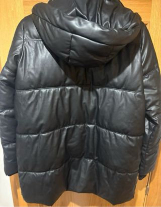 Abrigo acolchado negro