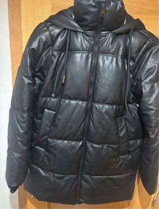 Abrigo acolchado negro