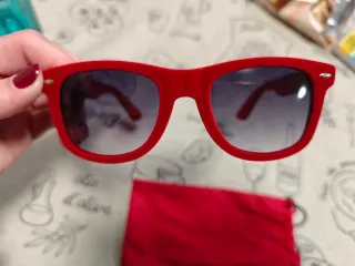 Gafas de sol rojas terciopelo