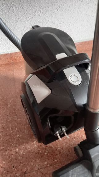 Aspiradora Rowenta Compact Power XXL Cyclonic