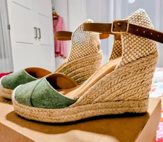 Alpargatas de esparto con cuña mujer verde kaki.