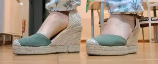 Alpargatas de esparto con cuña mujer verde kaki.