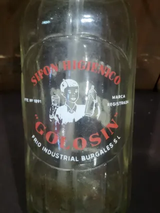 Sifón antiguo golosin y cervezas el león.