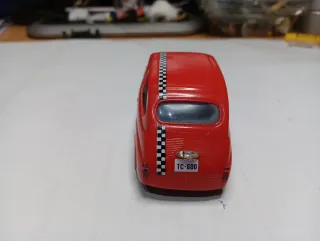 SEAT 600 SCALEXTRIC Nº36 VINTAGE REF. 8333