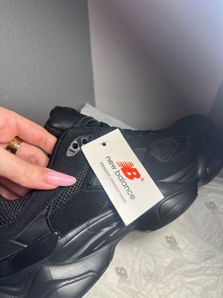 New Balance 9060 Nero