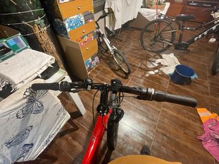 Bicicleta Rockrider MTB rossa in buone condizioni