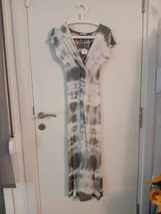 Vestido largo verde y blanco