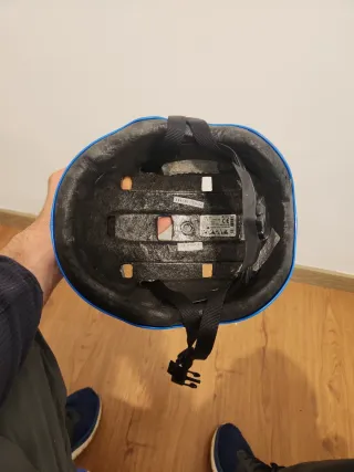 Casco azul para niño - skate, bici, patines