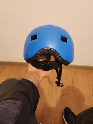 Casco azul para niño - skate, bici, patines