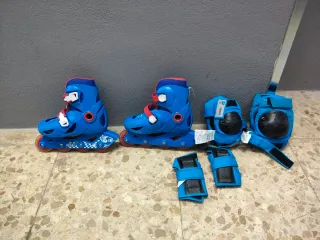 Patines en línea azules para niños