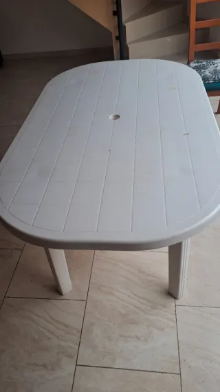 Tavolo da terrazza ovale per 8 persone