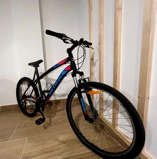 Bicicleta BTWIN montaña negra
