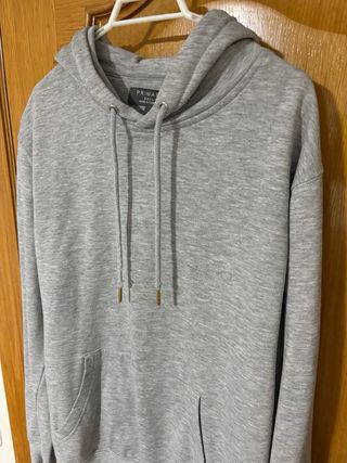 Sudadera Gris Primark.