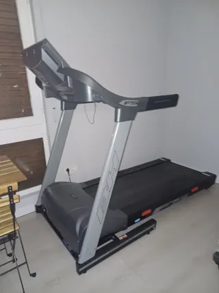 Cinta de Correr BH Grande modelo F5