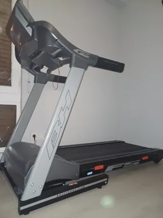 Cinta de Correr BH Grande modelo F5