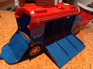 Camión Patrulla Canina