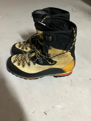 Botas de monte Sportiva Nepal Extrem Talla 47