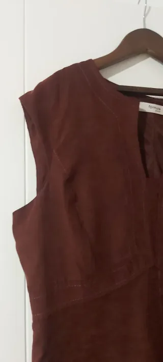 Vestido bordado flores color vino