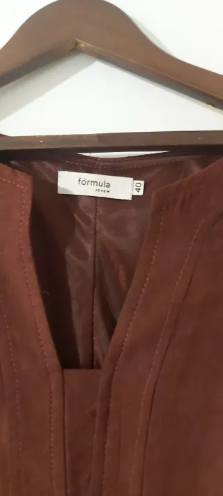 Vestido bordado flores color vino