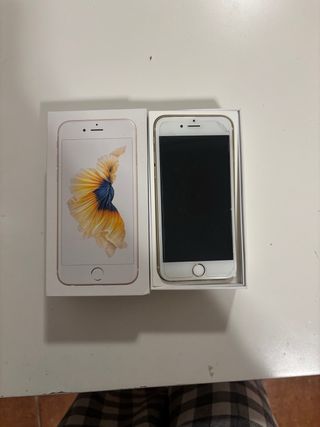 iPhone 6s dorado y iPhone 7 Plus negro