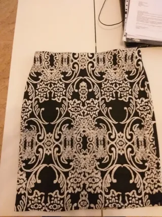 Falda fiesta estampada talla L