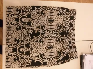 Falda fiesta estampada talla L