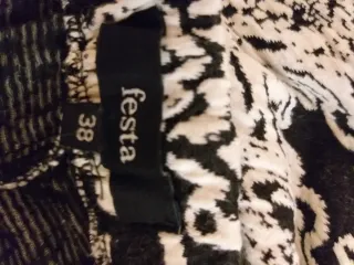 Falda fiesta estampada talla L