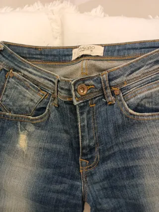 Pantalones vaqueros Mango