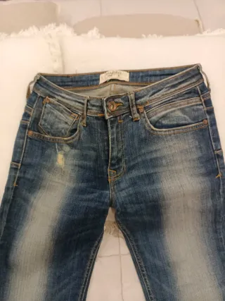 Pantalones vaqueros Mango