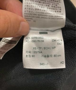 Sudadera Levi's Negra Capucha Logo Rojo Talla XS