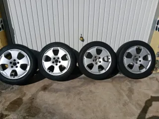 LLANTAS R17 + GOMAS EN ESTADO BUENO