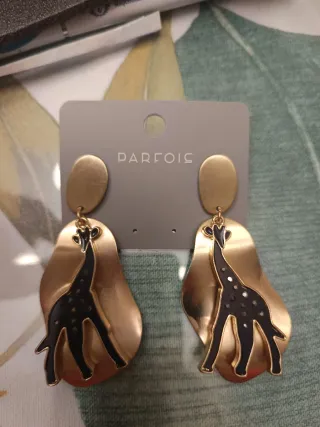 Pendientes Parfois Jirafa Dorados y Negros