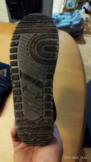 Botas de nieve para niño azul marino.