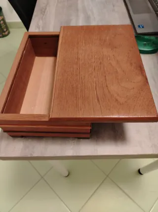Scatola in legno massiccio