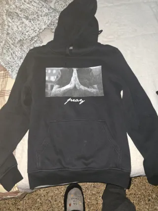 Sudadera Pray Negra