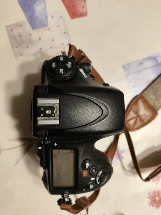 Cuerpo Nikon D800 + accesorios