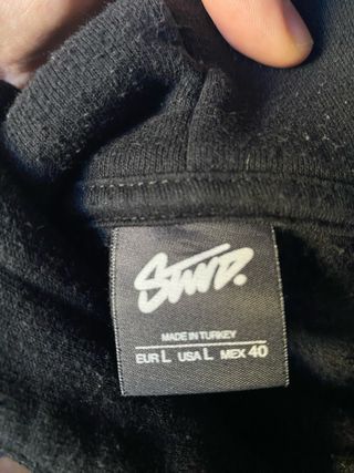 Sudadera Negra con Logos