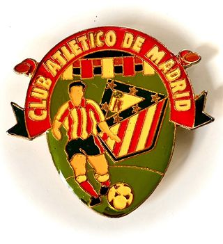 Imán antiguo y 6 pins del Atlético de Madrid.
