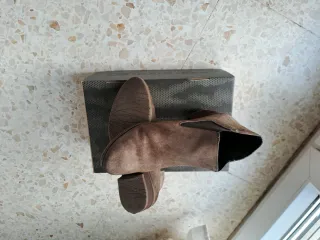 Botines marrones ante