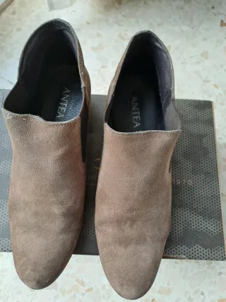 Botines marrones ante