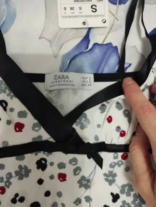 Camiseta tirantes Zara floral S