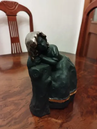Figura decorativa mujer