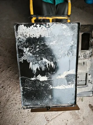 Cocina Económica Lacunza Negra y Dorada