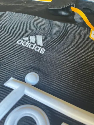 Camiseta Real Madrid Adidas Negra Dorada