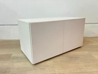 Armario blanco de madera