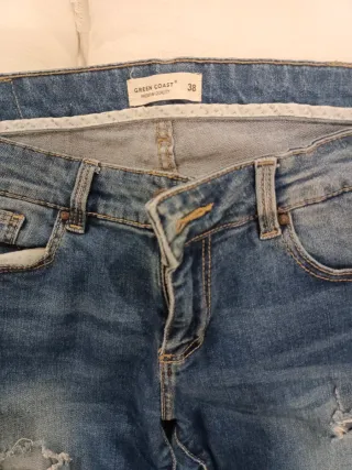 Pantalones vaqueros desgastados azules